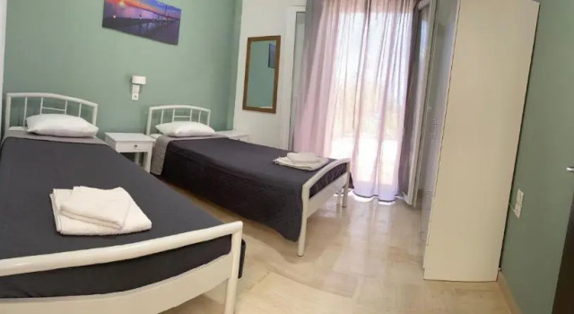 Nikileins House, διαμέρισμα 150μ απο την παραλία, Забронировать Отель Рода 