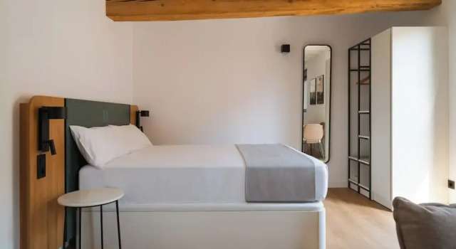 Студия с балконом Limehome Pamplona Hilarión Eslava