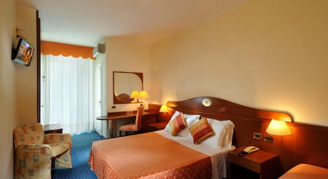 Трёхместный номер Standard Hotel Montecarlo