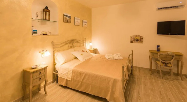 B&B Seros, Prenota Bed & breakfast Hotel a Lazio con parcheggio, Parcheggio