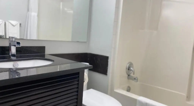 Номер Standard Travelodge by Wyndham Miramichi New Brunswick