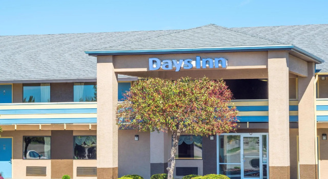 Четырёхместный люкс Days Inn by Wyndham Dayton Huber Heights Northeast