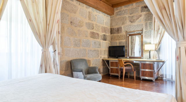 Eurostars Monumento Monasterio de San Clodio Hotel, Book Hotel San Clodio Galicia