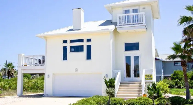 Coastal Cottage by Vacation Rental Pros