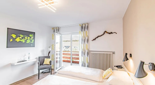 Двухместный номер Comfort с балконом Weinhotel Ayler Kupp