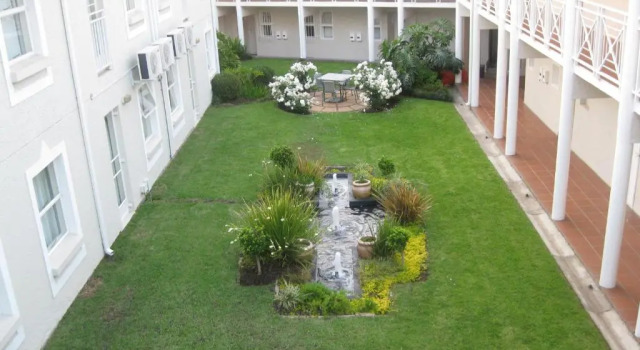 Студия с красивым видом из окна Vetho 2 Apartments OR Tambo Airport