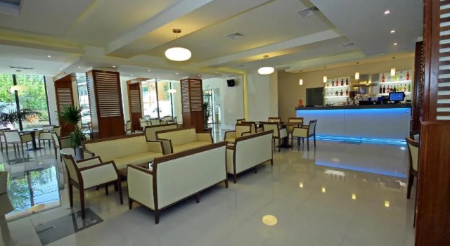Hotel Eden, Rezervovat Hotel Hotely v Danube Delta se snídaní, Snídaně