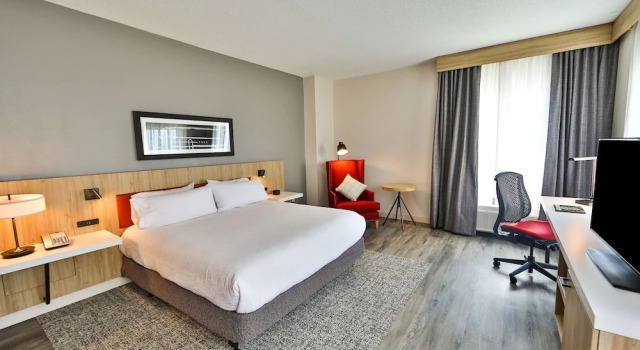 Номер Mobility/Hearing Accessible with Bathtub Hilton Garden Inn Savannah Historic District