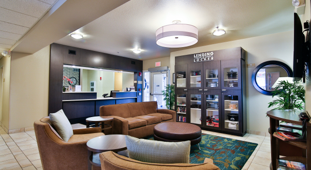 Candlewood Suites Bismarck, Забронировать Отель Бисмарк штат Северная Дакота