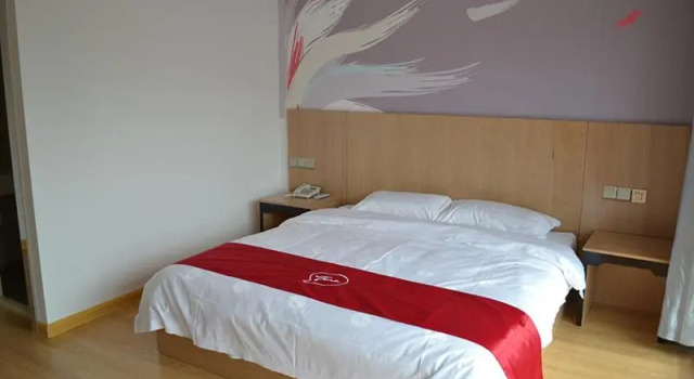 Номер Superior Thank Inn Hotel Hebei Zhangjiakou Zhangbei County Tianbao New City