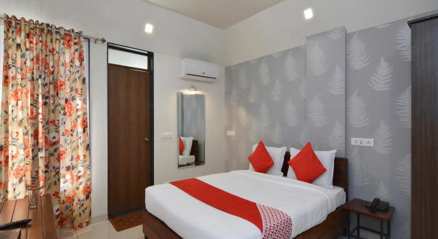 OYO 22827 Hotel Prafulla