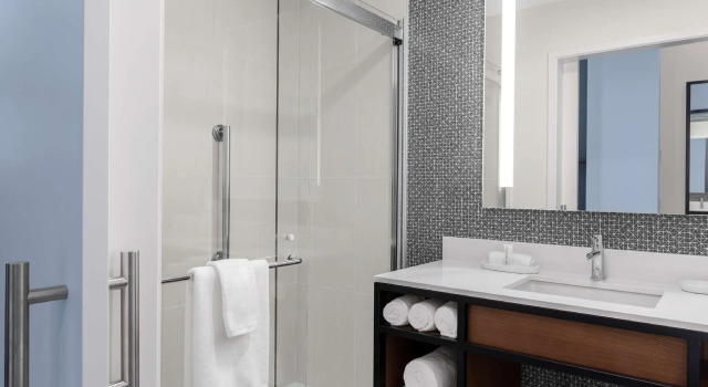 Номер Standard Tapestry By Hilton The Fort Sutter Hotel Sacramento, Ca