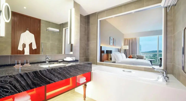 Двухместный номер Standard с видом на поле для гольфа Le Meridien Putrajaya