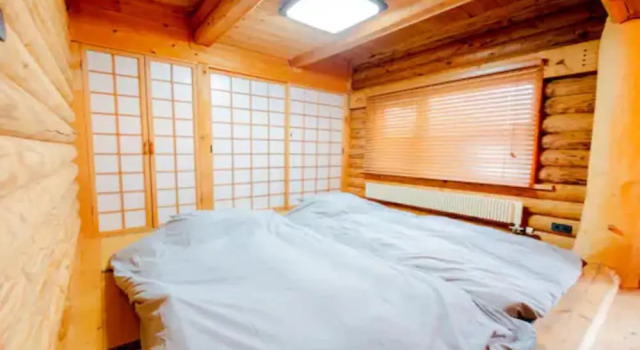 Номер Standard с 2 комнатами с балконом и с видом на озеро Lake Toya Hillside House