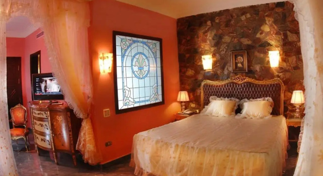Полулюкс с видом на бассейн Oriental Rivoli Hotel & Spa