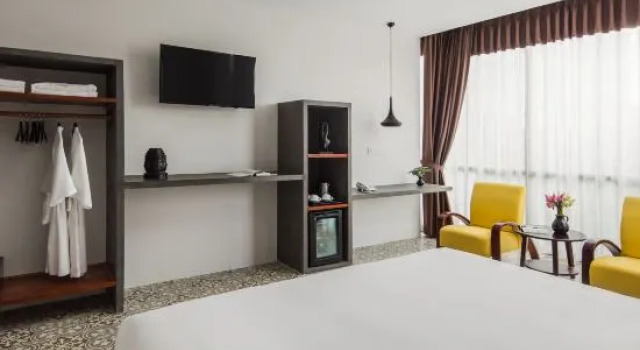Полулюкс Siem Reap Palace Hotel & Spa