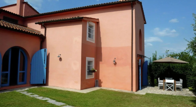 Quaint Holiday Home With Swimming Pool, Garden and Barbecue, Book Hotel Cerreto Guidi 
