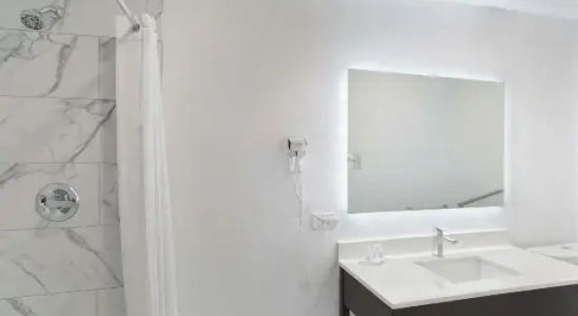 Suite Quality Inn Redding near I-5