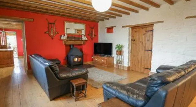 The Farmhouse, Rezervați Casă de vacanță Lampeter Ceredigion