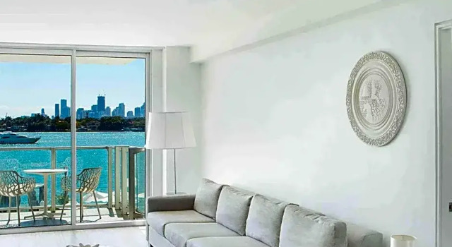 Двухместная студия-люкс Mondrian South Beach