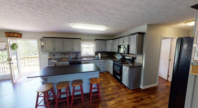 Rustic Charm, Boek Hotel New Tazewell Tennessee