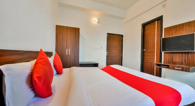 Oyo 71845 Keshar Residency, Rezervovat Hotel Udajpur Rajasthan