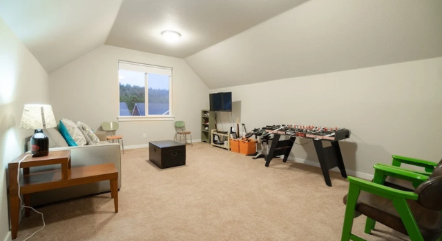 With Salt, Please 3 Bedroom Home, Prenota Casa vacanze Hotel a Oregon con parcheggio, Parcheggio