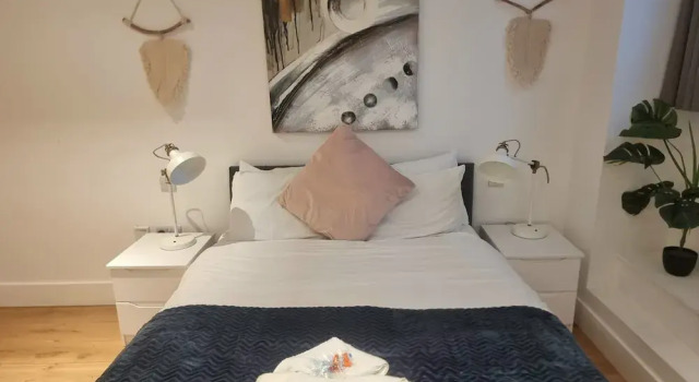 Large Duplex 7 Adults at London Bridge, Забронировать Отель Отели Лондона 3 звезды, рядом с St Olaf House, 3*