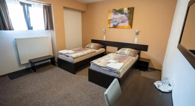 Penzion Toscana, Rezervovat Hotel Hotely v Nitriansky kraj s parkováním, Parkování