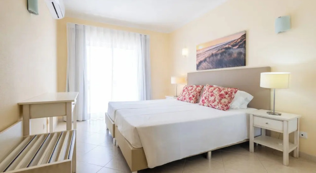 Vila Marachique - Torralvor, Rezerwuj Apartament Hotele w Algarve z parkingiem, Parking
