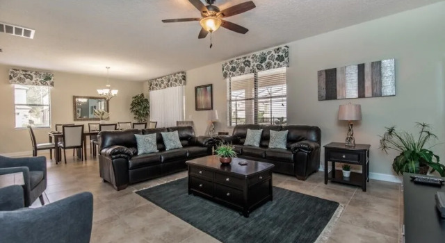 5-Bedroom Villa in Four Corners 1458RF