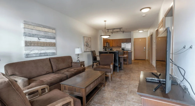 Playa del Sol Suite 435, Book Pension Kelowna 