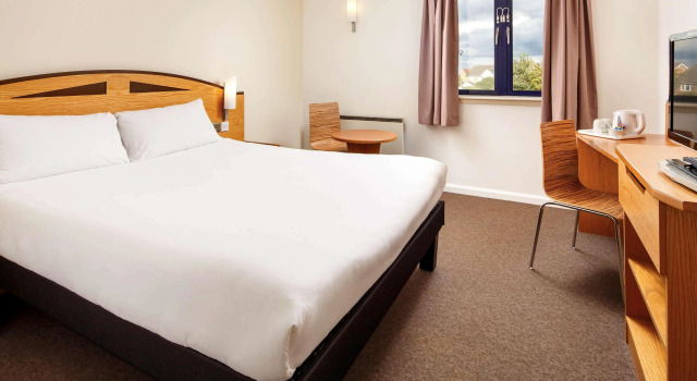 Ibis Wellingborough Hotel, Book Hotel Wellingborough Northamptonshire