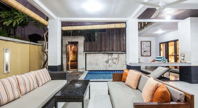 Вилла с 3 комнатами с балконом Surya Mas Villa