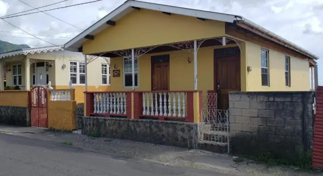 Roseau Hostel And Beach Front Property