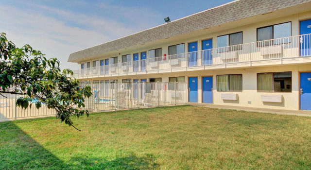Motel 6 Wichita, KS