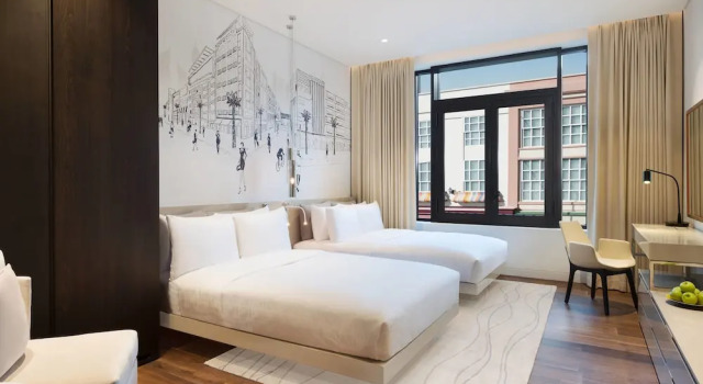 Четырёхместный номер Deluxe La Ville Hotel & Suites CITY WALK Dubai, Autograph Collection