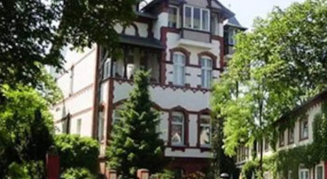 ApartHotel Landhaus Lichterfelde Berlin, Rezervați Hotel-apartament Apart-hoteluri în Berlin, Hotel-apartament