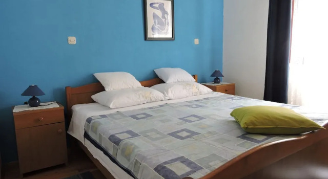 Апартаменты Comfort с балконом и с видом на сад Apartments Ivanov