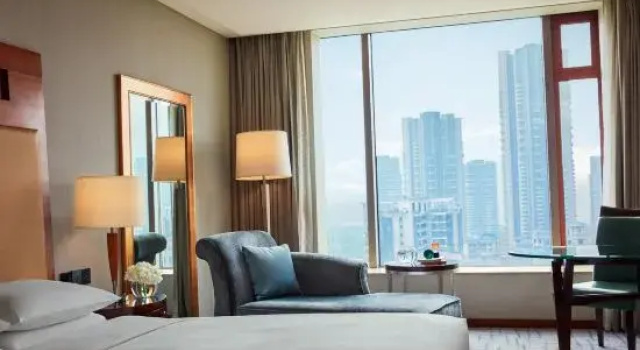 Двухместный номер Standard Renaissance Wuhan Hotel