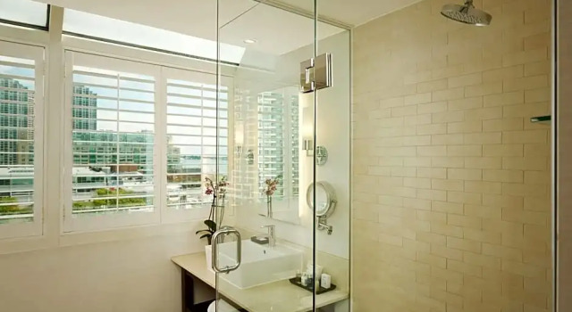 Номер Standard Radisson Blu Toronto Downtown