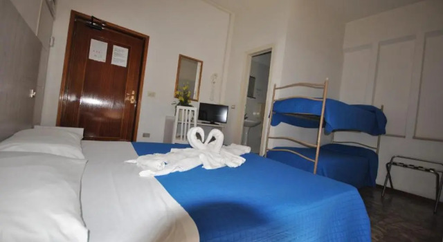 Четырёхместный номер Standard Hotel Pacific