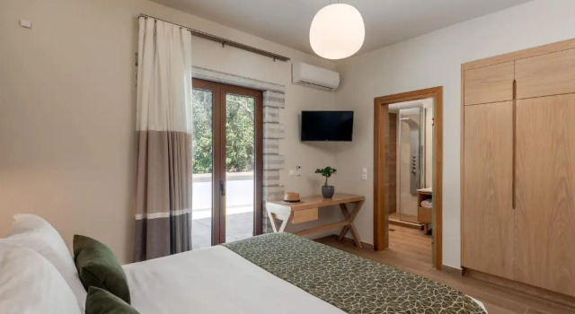 Aloni Villa, an Authentic Countryside Retreat, By ThinkVilla, Забронировать Отель Asigonía периферийная единица Ханья