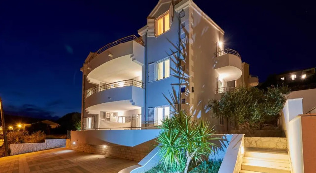 Апартаменты Apartments Vrania