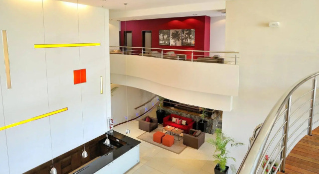 Hennessy Park Hotel