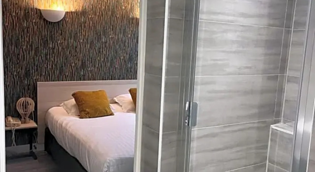 Номер Comfort Contact Hotel Hôtel De Troyes