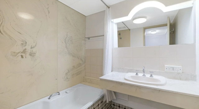 Семейный люкс с 2 комнатами Central Court Motel Warrnambool