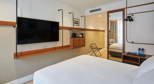 Двухместный номер Accessible Via Sants Hotel Barcelona, Tapestry Collection By Hilton