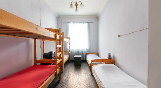 Хостелы Let's Go Here, Забронировать Хостел Хостелы Санкт-Петербурга, рядом с Московский парк Победы, Хостел