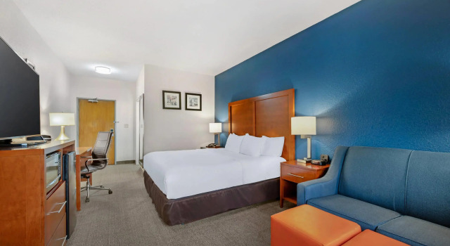 Двухместный номер Standard Comfort Inn & Suites North Greenfield